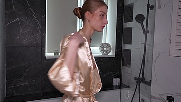 Fucked skinny mistress right in the bathroom