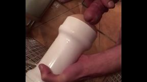 Probando jugete nuevo, quieres que te folle a ti?