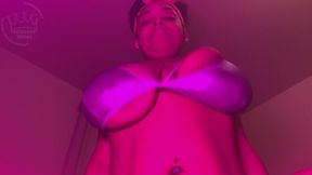 Cruel Busty Ebony Domme Squishes Teenys W Body