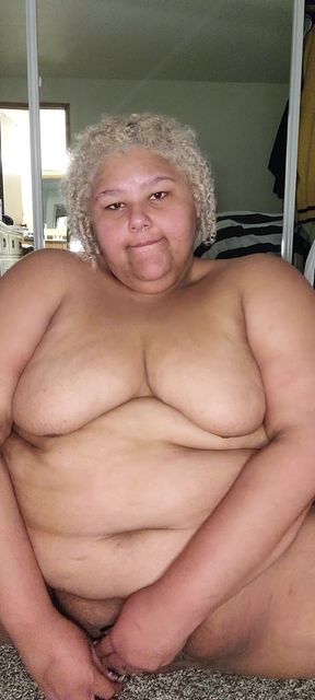 Masturbating with a dildo, ssbbw amateur with natural lightskin tits