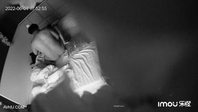 最新流出樂橙雲酒店偷拍高顏值白嫩學妹被健壯男友操到急促慘叫呻吟不斷 - SOPORN.COM