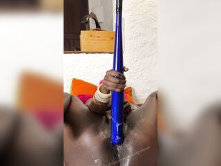 I HAD TO SUPRISE MY SNATCH APERTURE THIS DAY (Harley Quinn bat in action)