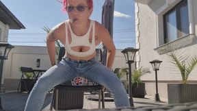 BIG DENIM BOOTY BOUNCING ON A BALL – WHILE CHAIN SMOKING