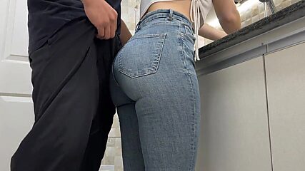 Bustin a Nut in the Maid’s Jeans While She Scrubs Plates in the Kitchen