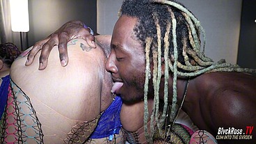 Lactating BBW Hotwife Takes Huge BBC In Pregnant Pussy