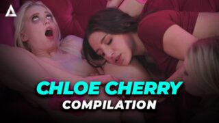 Kille knullar blonda college lesbiska tonåringar Abella Danger, Lily Rader, Chloe Cherry och Kristen Scott i trekant