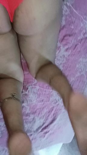 Hot mammi ne mere ghar aakar apni chut kyu chudwati kya maama ne le nhi paa rhe the maami hot hi chut bhi tight hi bazne layak hi iski gaand