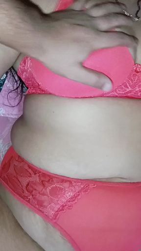 Hot mammi ne mere ghar aakar apni chut kyu chudwati kya maama ne le nhi paa rhe the maami hot hi chut bhi tight hi bazne layak hi iski gaand