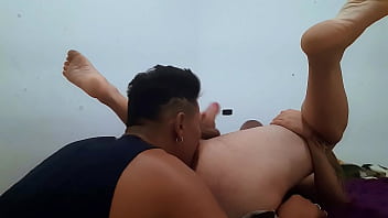 Fodendo por dinheiro gay gordinho aguentou tudo.