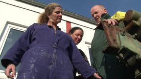 Great fucks at the mechanic with cum shot in face