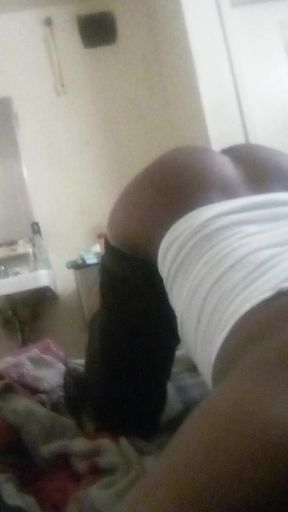 Look at that arch Daddy tight butt bubble bootyhole femboy