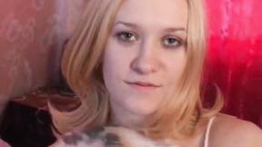 ”Sexy Blonde Mastubate Cunt & sucking dildo”