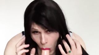 Trans dame deepthroating on fake penis
