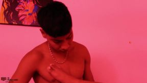 I Give a Good Erotic Massage to a Stranger for the First Time in Our Spa Cum-coo-in Spanish