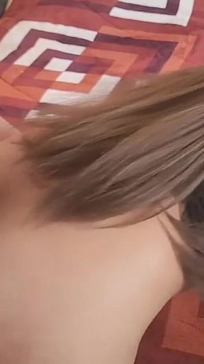 18-year-old University Student in Communication Sciences Lets Herself Get Fucked After Going to a Club