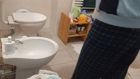 severe constipation, peeing and washing the ass!