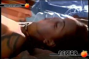 Sexo Lesbico em barco com a loira e morena