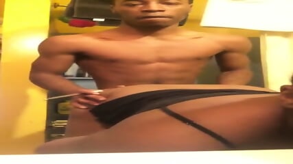 ripped-dude-beating-up-some-thot-pussy-while-smoking-a-blunt-homemade-hood