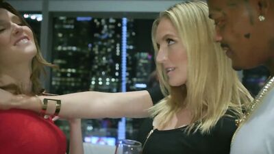 BLACKEDRAW Mona Wales and Ashley Lane have BBC when Husbands are out