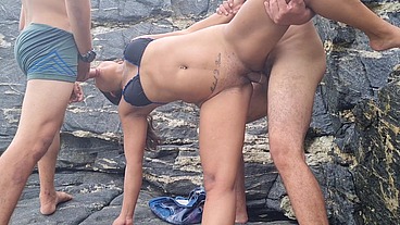 fetiche da tigresa era fuder com dois ao mesmo tempo na beira da praia (parte 3)