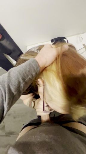 Sucking a strangers dick in the fitting room - 190
