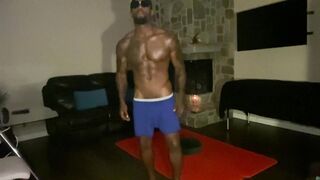 BLACK MUSCLE GOD NUDE WORKOUT BIG BLACK COCK