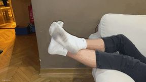 MATURE FEET DIRTY SOCKS - MP4 HD