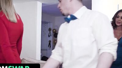 Two horny babes and two guys are fucking in a 4some