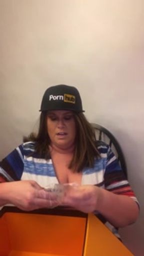Lisa Sparxxx Unboxing of Pornhub Merch