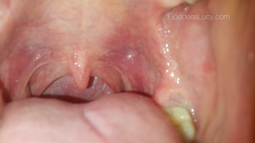 Mouth exploration with no lipstick