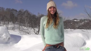 Winter Pee of Katya Clover