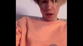 внезапная мастурбация с моей 18 летней подписчицей в телеграмме