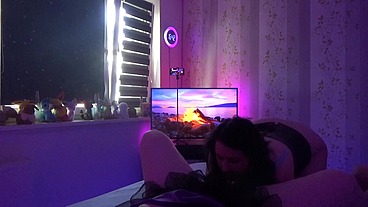 Ever wondered what it looks like when 2 extremely hot girls share your cock? My bestie and I make mens fantasies cum true!