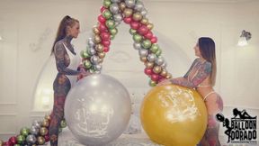 X Mas 2022 - Megan and Nici pops 300 or more Balloons 4K UHD Version