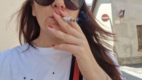 Smoking in a public place in Italy 4K avi