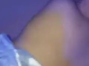 Mi cuñado entra a mi cuarto