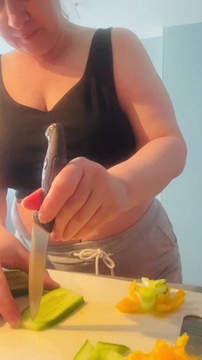 Giantess and Vegetable Men, Funny Game