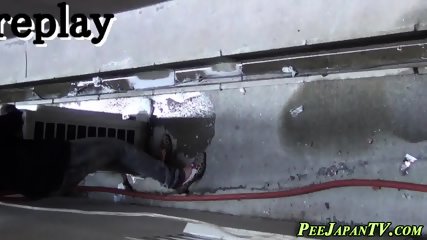 Japanese ho pees in alley