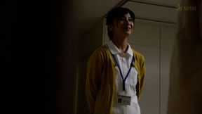 M913G05 A married woman nurse chatting with a male patient in the corridor after the lights go out has frustrated nasty sexual intercourse that overlaps her body to celebrate discharge!