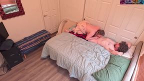 Stepsister shares a bed and wants you inside her