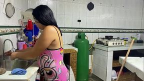 Melissasexhot - update #28 -mi primo se esta quedando en casa y le ofrezco agua pero esta muy caliente y le follo su co&ntilde_o - Nov 27, 2024