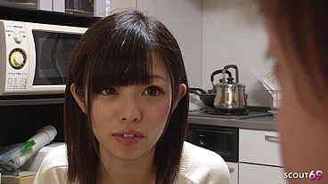 Petite Small Tits Japanese Girl 18 seduce to Creampie Defloration Sex by older Guy in Uncensored JAV Porn