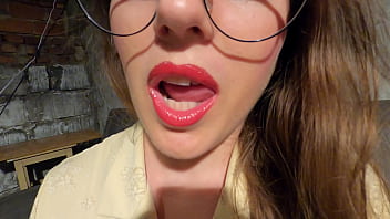 Paris model gives a blowjob after photoshoot