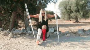 Long and tiring walk on crutches WMV (1920x1080) FHD
