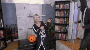 Dressed in Her Halloween Costume, Angelica Coralvine is Tied Up! 1080p Version