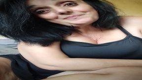 ta secretaire prend le controle...face a elle toi l homme viril tu deviens ...