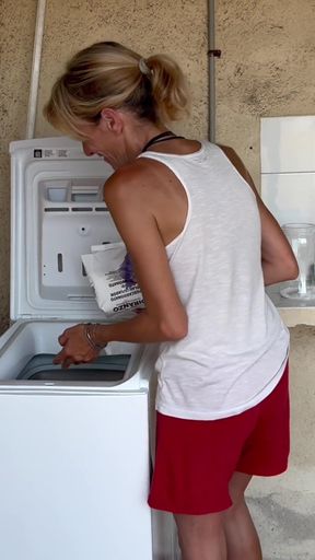 Accidental Sex with the Neighbor - Two Orgasms in the Washing Machine, Cum Inside Me!!!