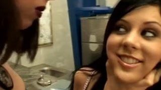 Madison Parker får hård anal knepping