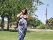 Pregnant IndicaMonroe Squirts in Public Park