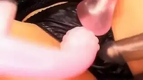 Yui Komine gets cum in mouth
